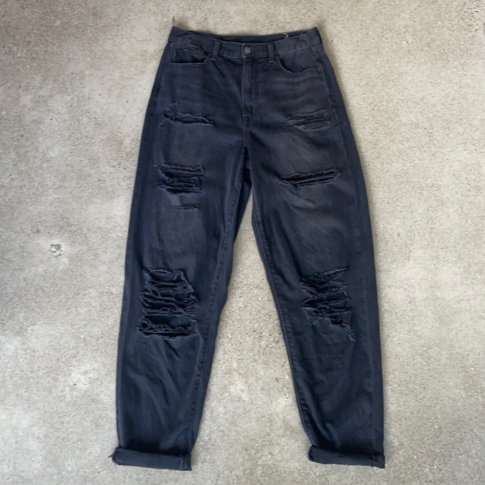 American Eagle Relaxed Mom Jeans